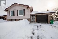 2229 LYNHAVEN ROAD  Peterborough (Monaghan Ward 2), ON K9K 1V8