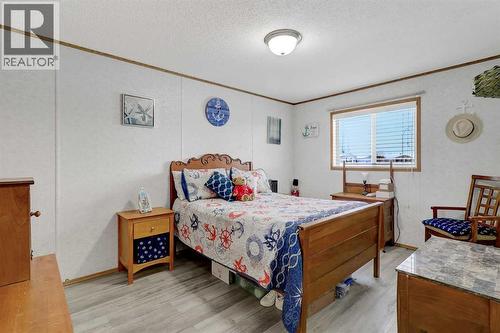 10914 96 Street, Clairmont, AB - Indoor Photo Showing Bedroom