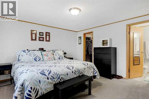 10914 96 Street, Clairmont, AB - Indoor Photo Showing Bedroom