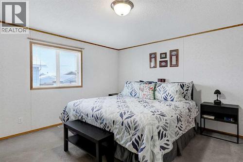 10914 96 Street, Clairmont, AB - Indoor Photo Showing Bedroom