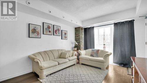 2072 - 3041 Finch Avenue W, Toronto, ON - Indoor Photo Showing Living Room