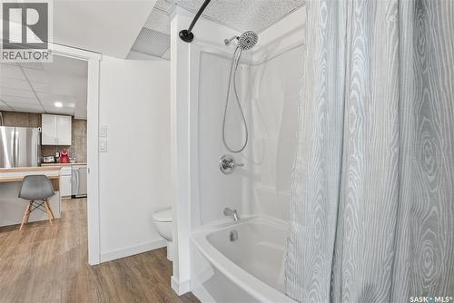 315 Isabella Street E, Saskatoon, SK - Indoor Photo Showing Bathroom