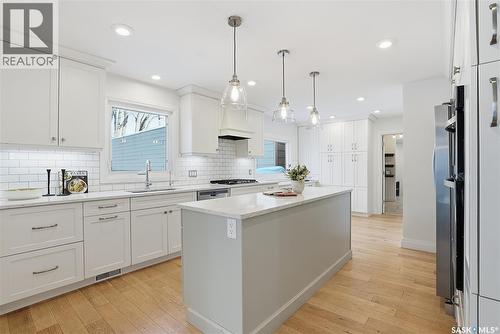 315 Isabella Street E, Saskatoon, SK - Indoor Photo Showing Kitchen With Upgraded Kitchen