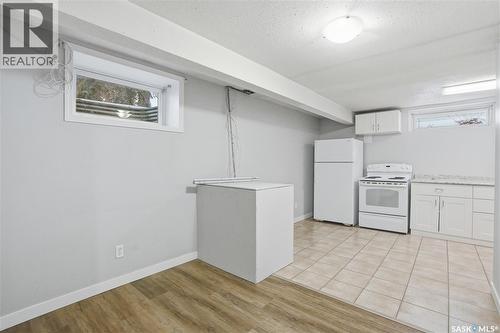 1910 Ewart Avenue, Saskatoon, SK - Indoor Photo Showing Kitchen