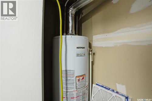 1910 Ewart Avenue, Saskatoon, SK - Indoor Photo Showing Basement