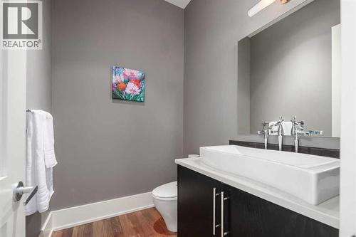 16 Spring Valley Way Sw, Calgary, AB - Indoor Photo Showing Bathroom