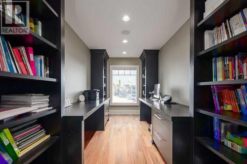 16 Spring Valley Way Sw, Calgary, AB - Indoor Photo Showing Office