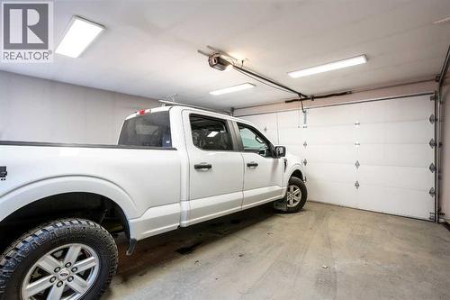 46 Evanston Hill Nw, Calgary, AB - Indoor Photo Showing Garage