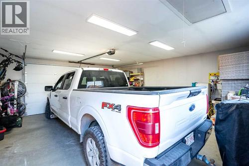 46 Evanston Hill Nw, Calgary, AB - Indoor Photo Showing Garage