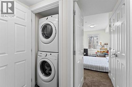 2313, 99 Copperstone Park Se, Calgary, AB - Indoor Photo Showing Laundry Room