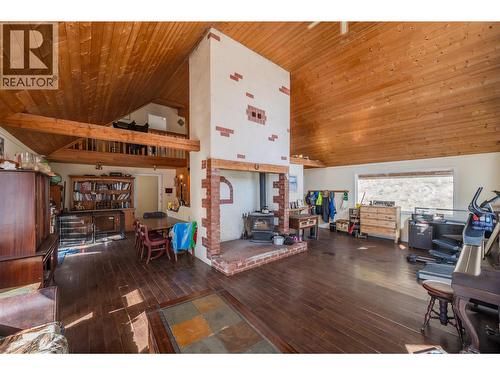 22797 Garnet Valley Road, Summerland, BC - Indoor