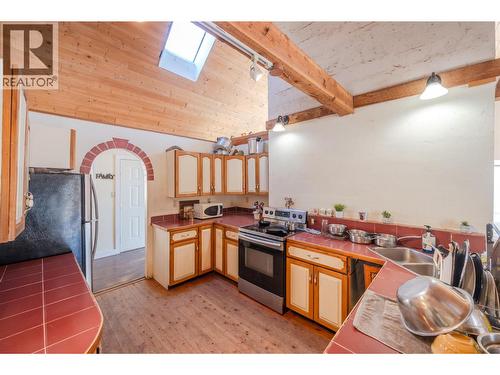 22797 Garnet Valley Road, Summerland, BC - Indoor Photo Showing Kitchen With Double Sink