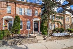 149 ROXTON ROAD  Oakville, ON L6H 6N3