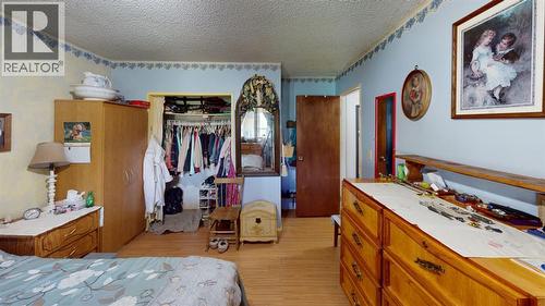 219 181043 Hwy 550 Drive, Rural Newell, County Of, AB - Indoor Photo Showing Bedroom