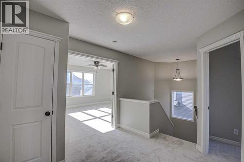 40 Prestwick Manor Se, Calgary, AB - Indoor Photo Showing Other Room