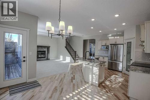 40 Prestwick Manor Se, Calgary, AB - Indoor Photo Showing Kitchen With Upgraded Kitchen
