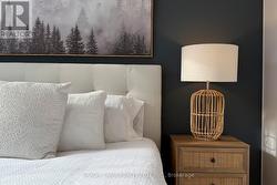 302 - 245 DAVISVILLE AVENUE  Toronto, ON M4S 3H4