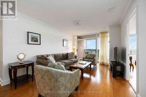 705 - 880 Grandview Way, Toronto, ON - Indoor Photo Showing Living Room