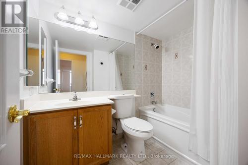 705 - 880 Grandview Way, Toronto, ON - Indoor Photo Showing Bathroom