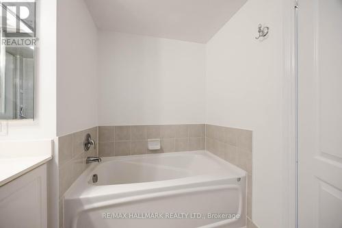 705 - 880 Grandview Way, Toronto, ON - Indoor Photo Showing Bathroom