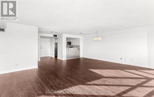 1510 - 50 Eglinton Avenue W, Mississauga, ON - Indoor Photo Showing Other Room