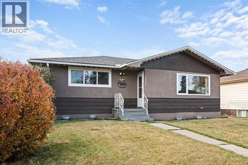 2219 40 Street Se, Calgary, AB - Outdoor