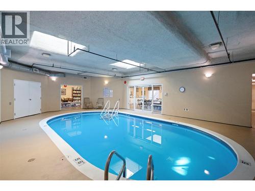 indoor pool - 1966 Durnin Road Unit# 105, Kelowna, BC - Indoor Photo Showing Other Room With In Ground Pool