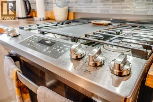 4453 Passmore Upper Road, Passmore, BC - Indoor Photo Showing Other Room