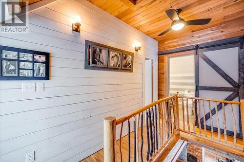 4453 Passmore Upper Road, Passmore, BC - Indoor Photo Showing Other Room