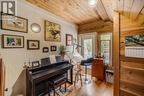 4453 Passmore Upper Road, Passmore, BC - Indoor Photo Showing Other Room