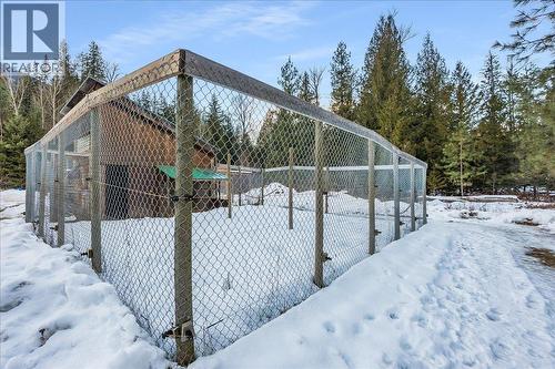 4453 Passmore Upper Road, Passmore, BC - Outdoor