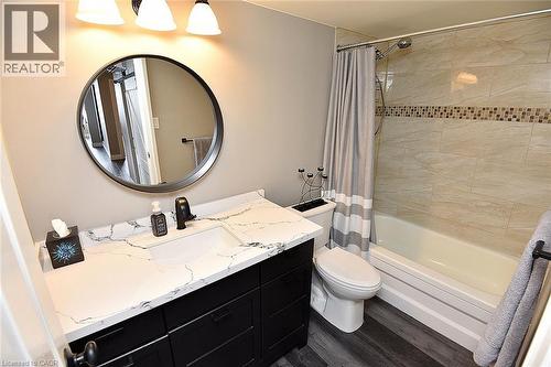 75 Queen Street N Unit# 1707, Hamilton, ON - Indoor Photo Showing Bathroom