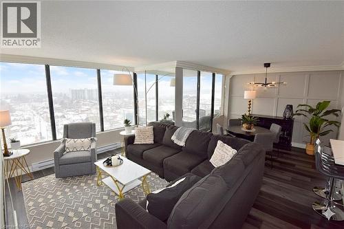 75 Queen Street N Unit# 1707, Hamilton, ON - Indoor Photo Showing Living Room