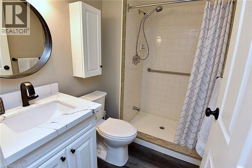 75 Queen Street N Unit# 1707, Hamilton, ON - Indoor Photo Showing Bathroom