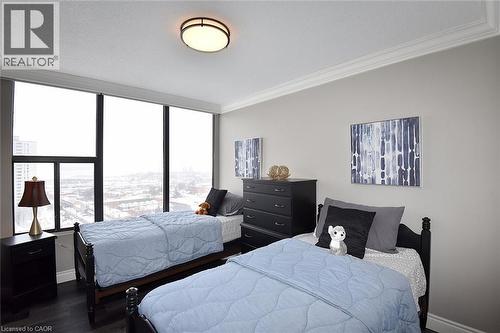 75 Queen Street N Unit# 1707, Hamilton, ON - Indoor Photo Showing Bedroom