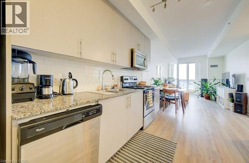 85 Duke Street W Unit# 1007, Kitchener, ON - Indoor Photo Showing Kitchen With Upgraded Kitchen