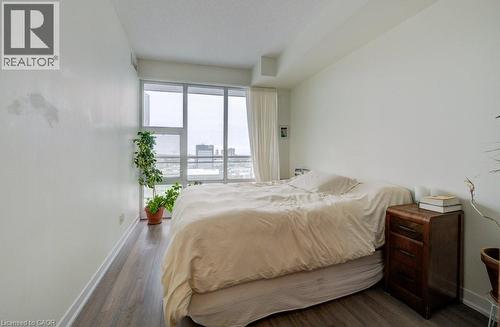85 Duke Street W Unit# 1007, Kitchener, ON - Indoor Photo Showing Bedroom