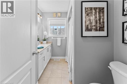 8 Lindan Street, Smithville, ON - Indoor Photo Showing Bathroom