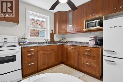 285 Bold Street Unit# 11, Hamilton, ON - Indoor Photo Showing Kitchen