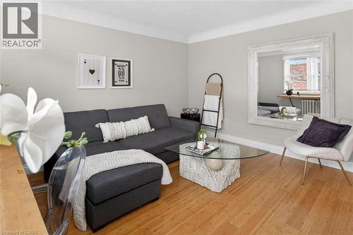 285 Bold Street Unit# 11, Hamilton, ON - Indoor Photo Showing Living Room