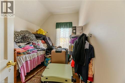 Bedroom featuring lofted ceiling - 126 Tisdale Street N, Hamilton, ON - Indoor