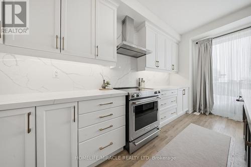 919 Ash Gate, Milton, ON - Indoor Photo Showing Kitchen With Upgraded Kitchen