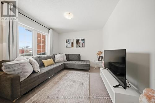 919 Ash Gate, Milton, ON - Indoor Photo Showing Living Room