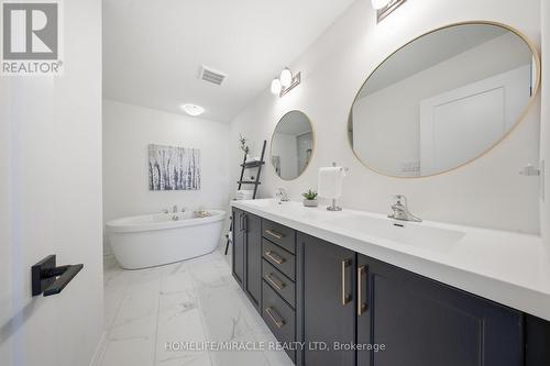 919 Ash Gate, Milton, ON - Indoor Photo Showing Bathroom