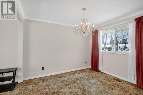 1494 Meadow Drive, Ottawa, ON - Indoor Photo Showing Other Room