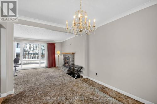 1494 Meadow Drive, Ottawa, ON - Indoor Photo Showing Other Room