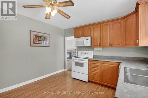 1494 Meadow Drive, Ottawa, ON - Indoor Photo Showing Kitchen With Double Sink
