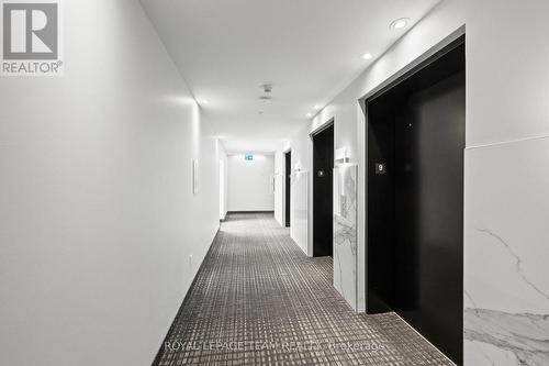 906 - 805 Carling Avenue, Ottawa, ON - Indoor Photo Showing Other Room