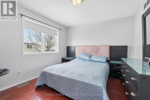 2104 Sandy Oaks Drive, Ottawa, ON - Indoor Photo Showing Bedroom