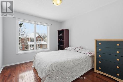 2104 Sandy Oaks Drive, Ottawa, ON - Indoor Photo Showing Bedroom